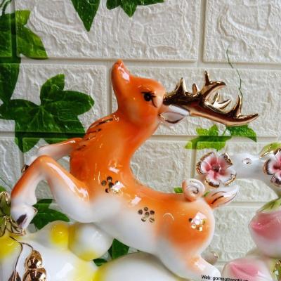 TƯỢNG HƯƠU VÀ HỒ LÔ VÀNG